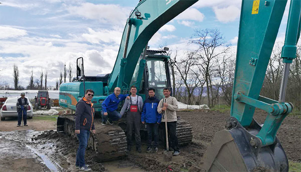 在欧洲市场做巡检，，，，感受币游国际智造