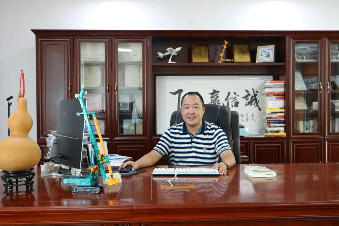 从鞋厂老板到桩工“大佬”，，，，，他以一台静力压桩机撬动财产杠杆