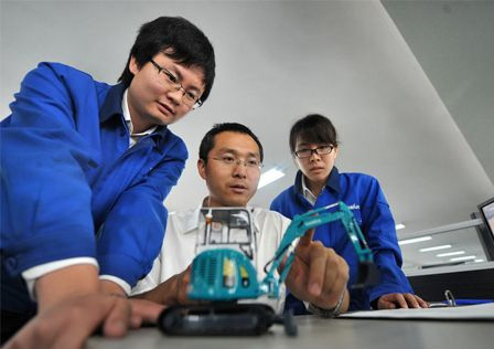 新华社报道：币游国际智能连任全球工程机械50强