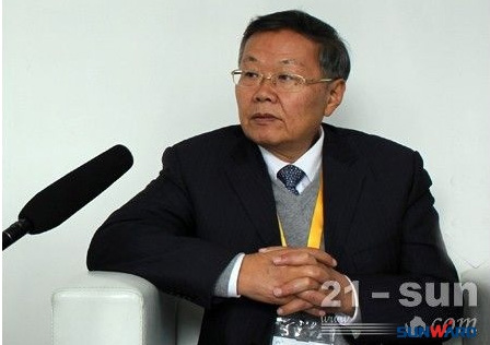 币游国际智能何清华：潜心追求“币游国际之路”