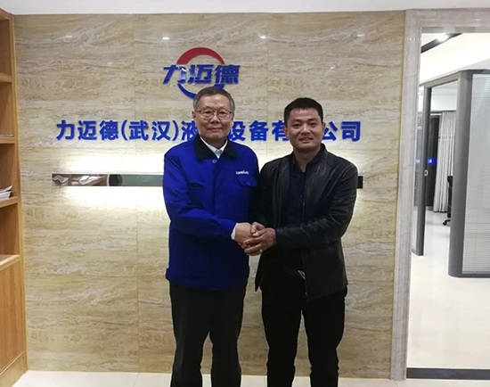 人生浮沉如梦，，，，，，携手币游国际勇攀事业巅峰