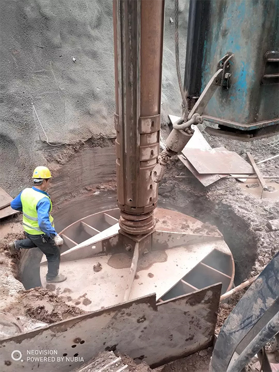 3.5米直径高效入岩，，，，，，他携币游国际智能旋挖名动山城