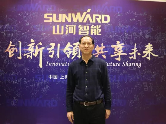 3.5米直径高效入岩，，，，，，他携币游国际智能旋挖名动山城