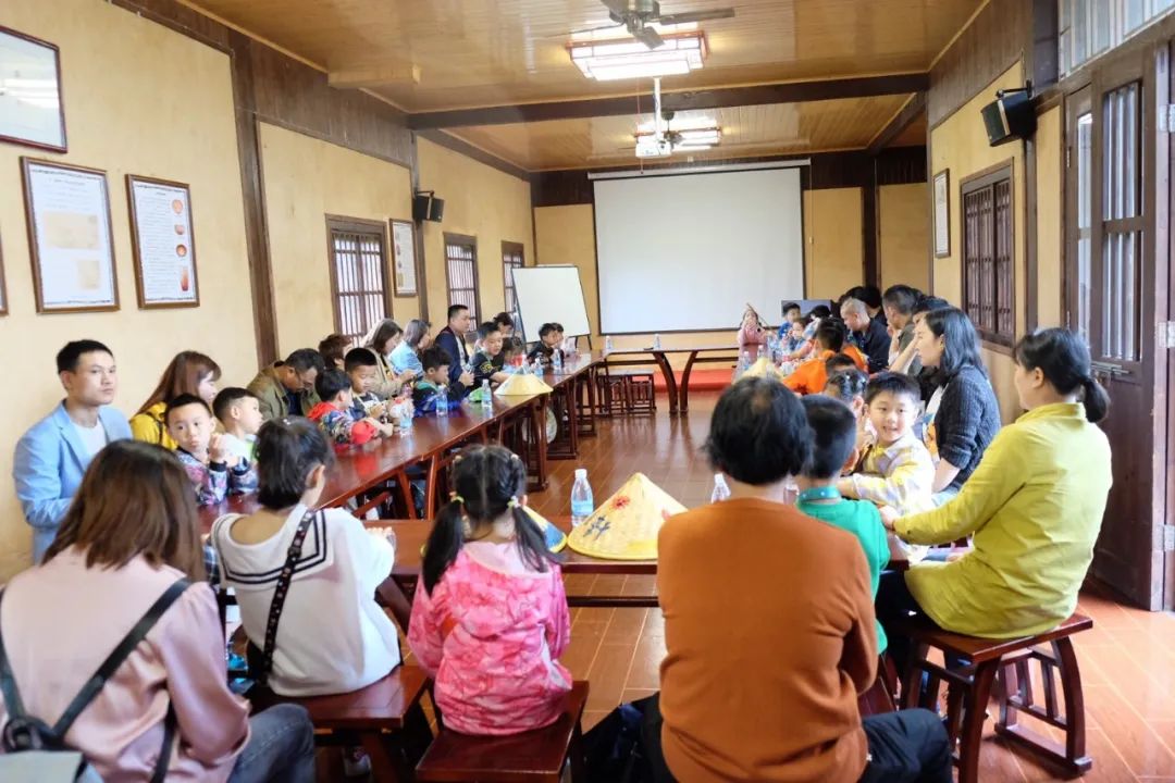 童年差别Young，，，，，稻花香里亲子欢——币游国际智能组织开展六一亲子活动