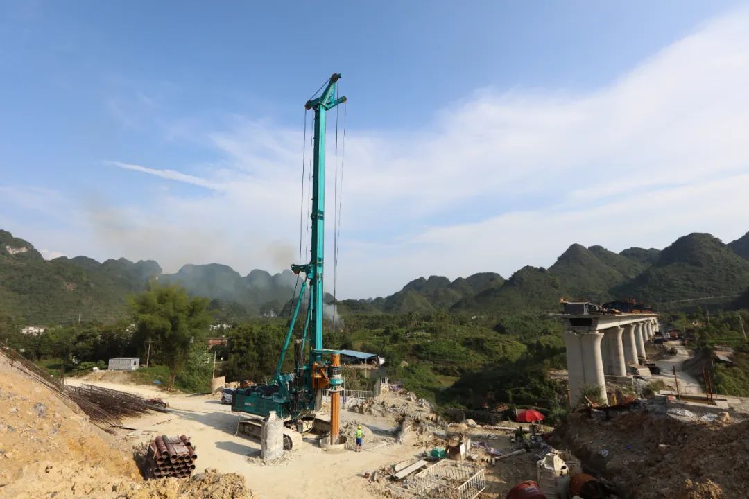 一个月只完成3根桩，，，，为何客户连连赞美？？？？