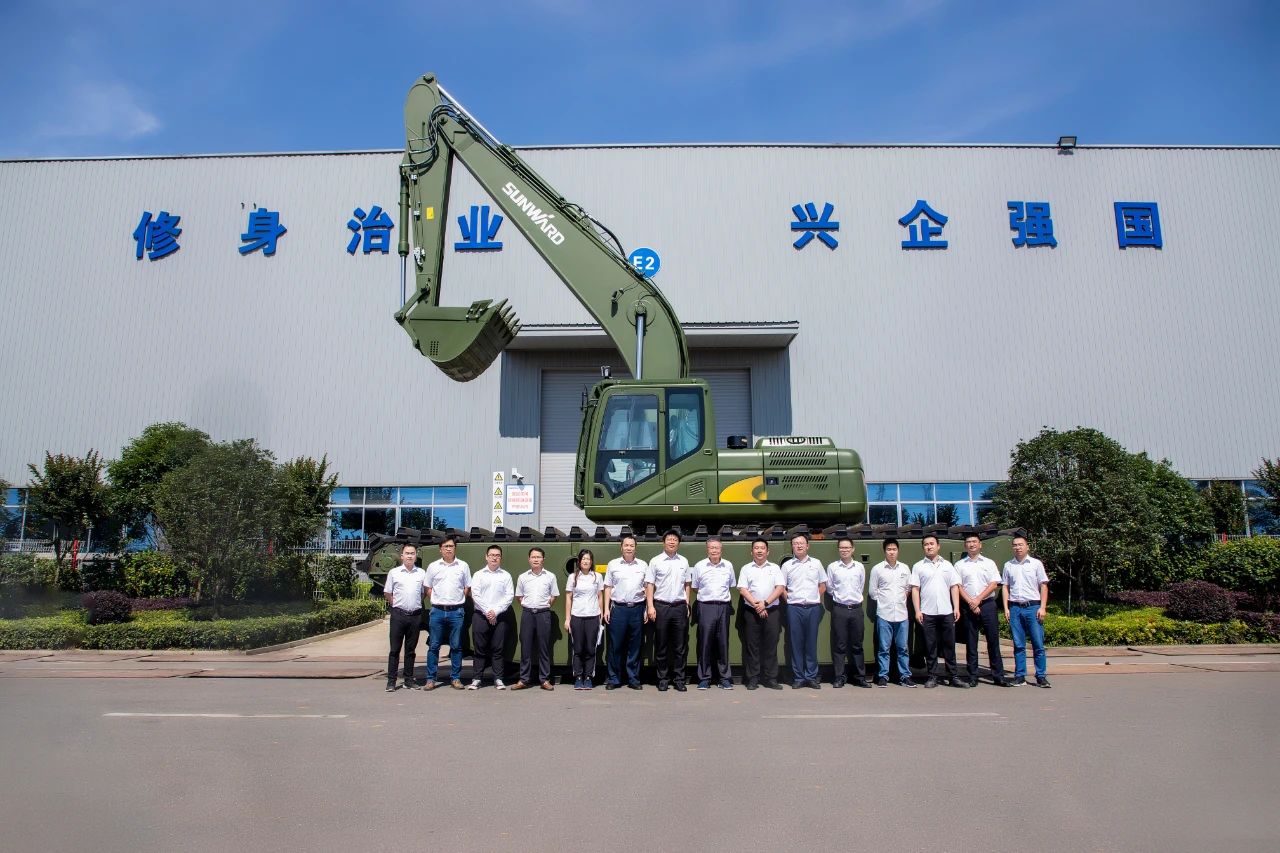 水陆两用挖掘机亮相央视！币游国际智能应抢救援“猛将”出战