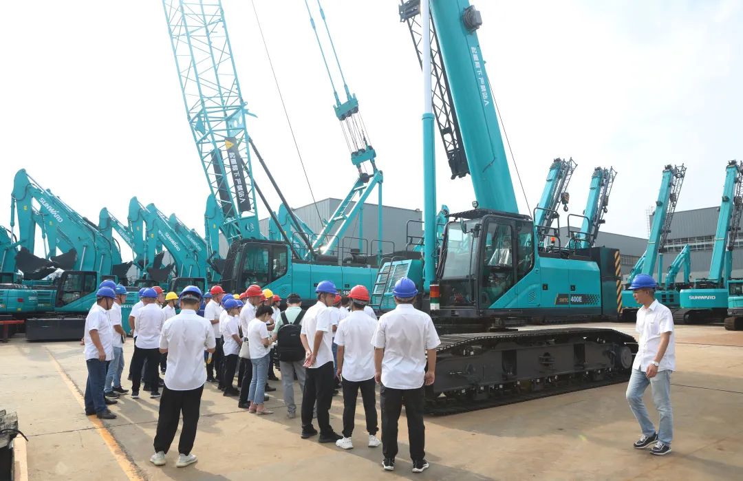 双鹰遨游，，，，“E”往无前！——币游国际智能新一代E系列起重机下线！