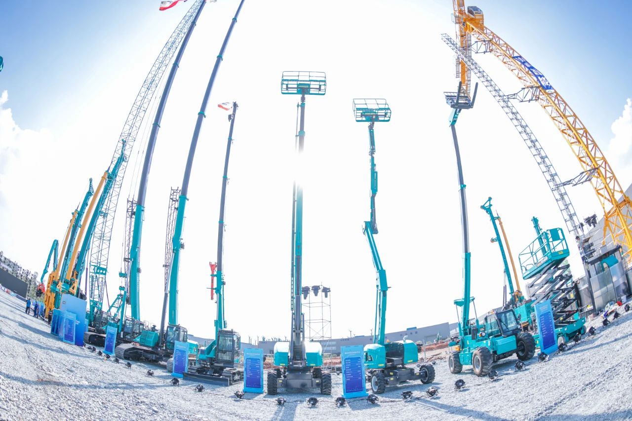 四大成套装备携手登场。。。”矣喂手悄芰⒁煨Ч故净峤怀觥傲裂鄞鹁怼