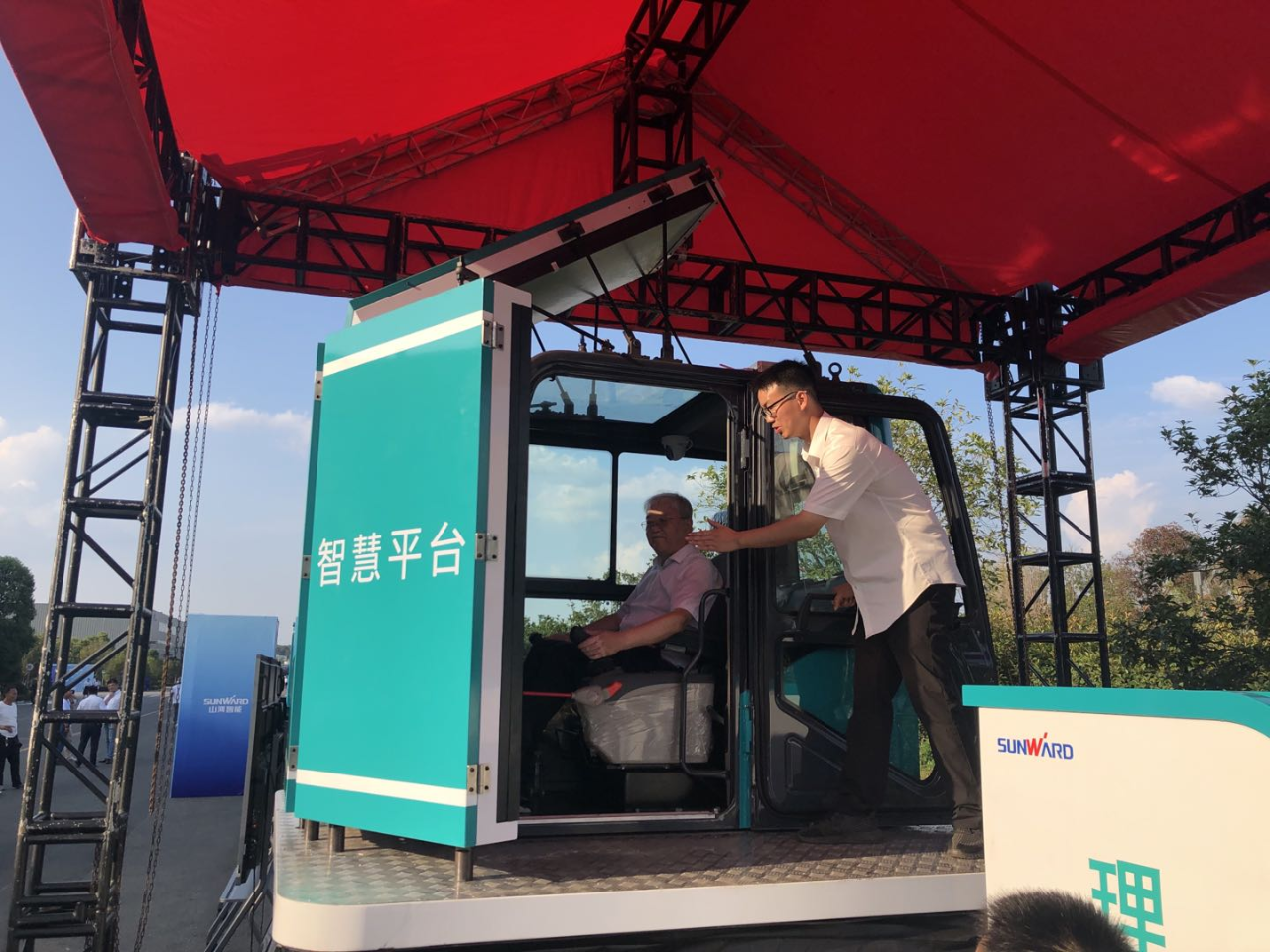 远程？？？？+仿真培训！全球首创5G？？？？胤抡媾嘌抵腔燮教ň柿料