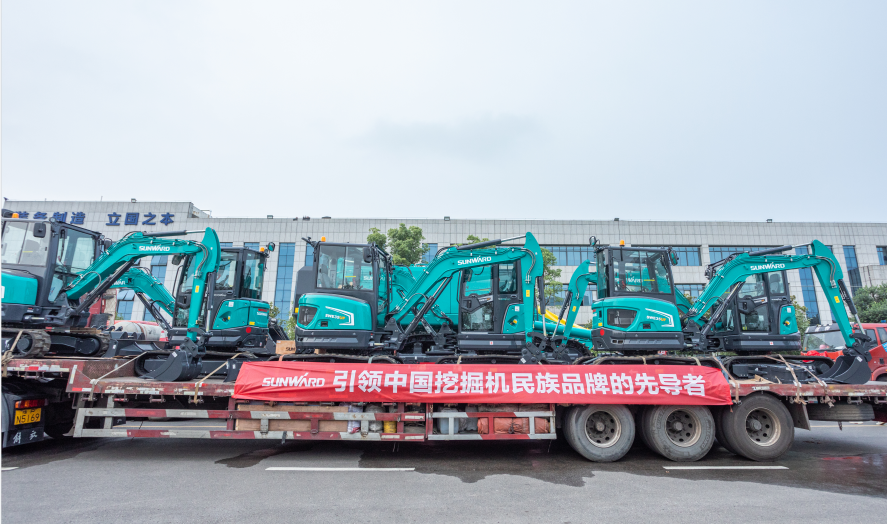 里程碑！币游国际智能出口欧洲第20000台暨大型挖掘机批量交付仪式乐成举行