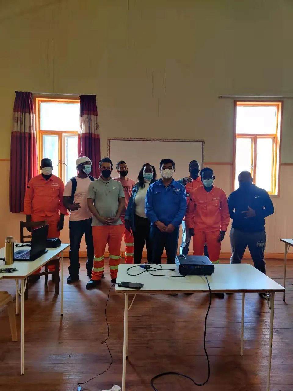 疫情当下，，，逆行非洲——币游国际智能凿岩装备团队外洋效劳纪实