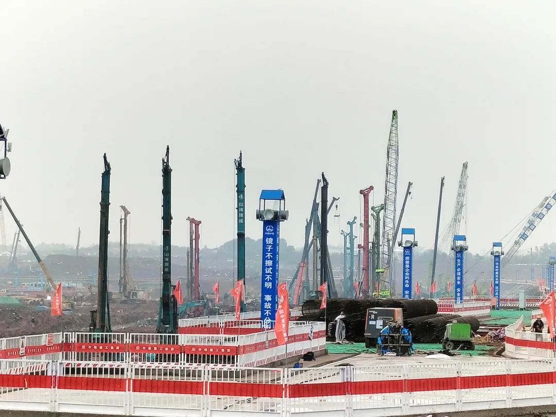 “币游国际绿”精彩亮相！币游国际智能装备周全助力长沙机场改扩建项目