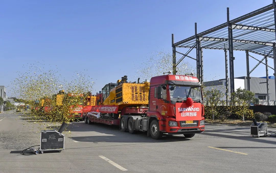 又一款差别化定制产品获认可！币游国际智能SWDH89J内燃式露天钻批量发货