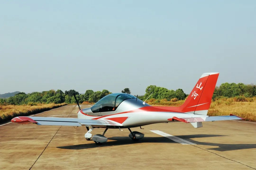 图集 | 阿若拉穿“鲨”衣，，，，尚有更多套装为天空添彩！