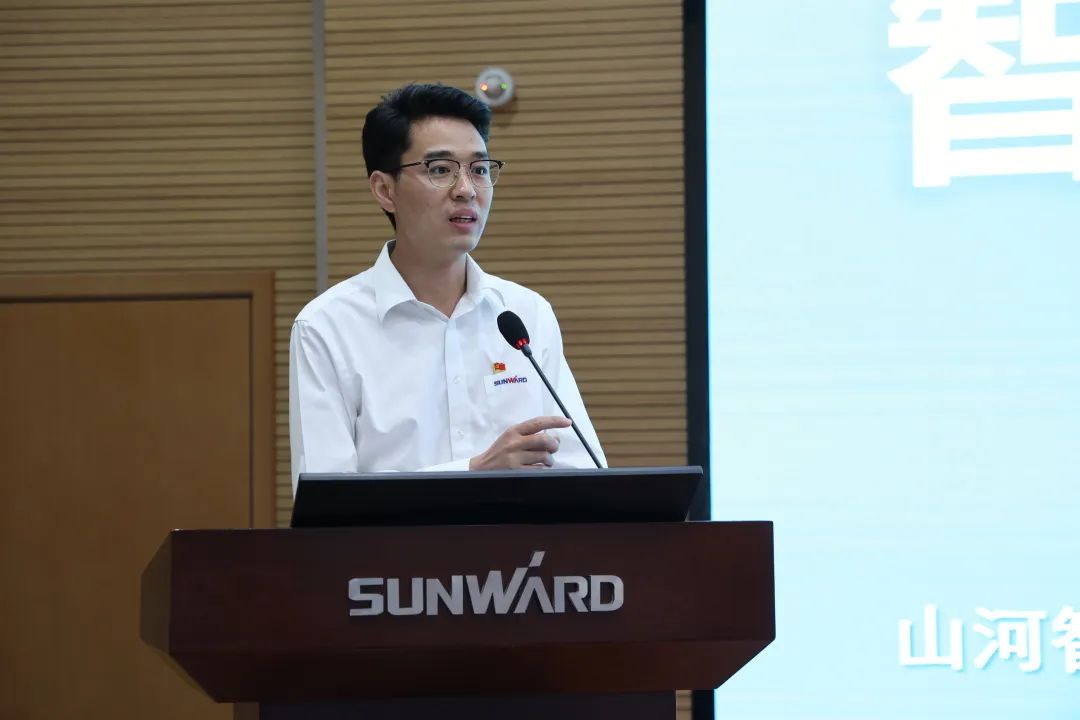 立异引领，，，，智造未来！“2022院士专家长沙行”高端装备高质量生长钻研会盛大举行