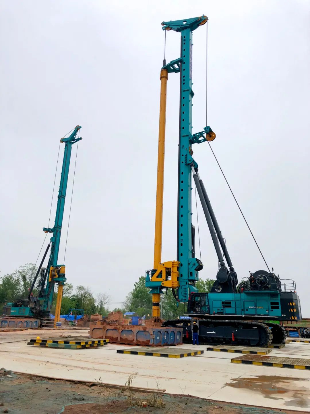 “创立施工事业！”他们和币游国际智能“超等桩备”一起助建燕矶长江大桥