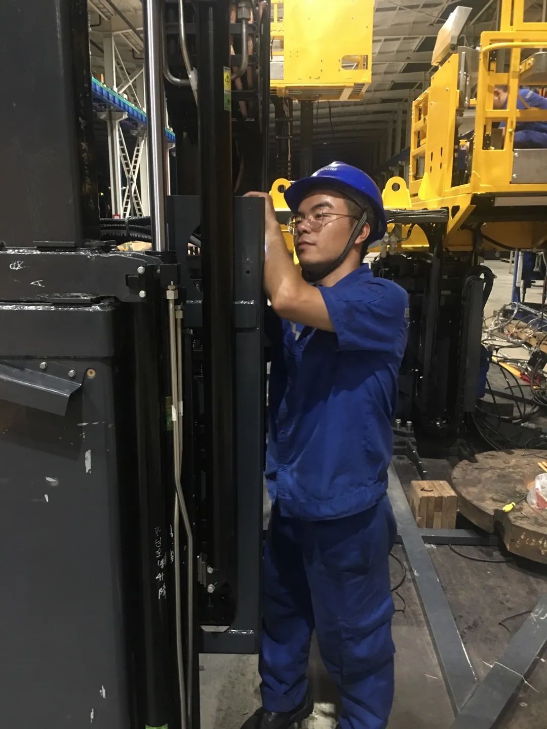 为铁路运输保驾护航！币游国际智能自主研制首套三平台作业装置乐成交付