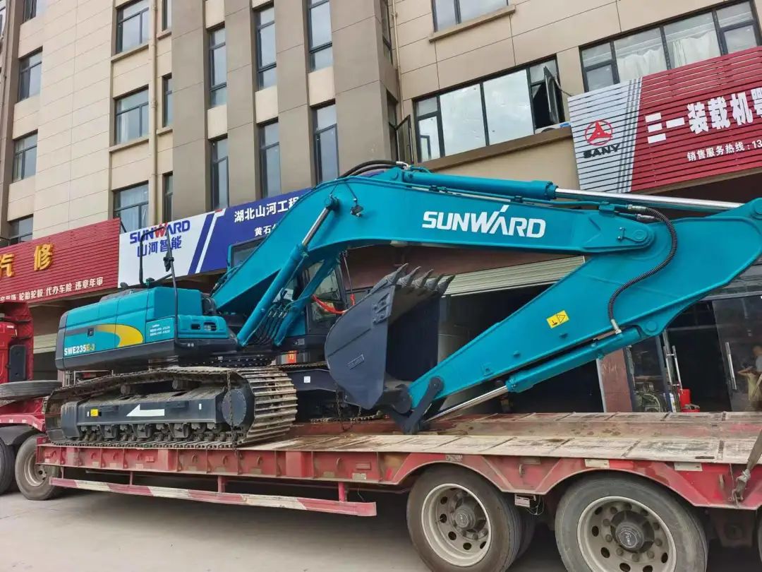 全款拿下！币游国际智能挖掘机奔赴工地一线