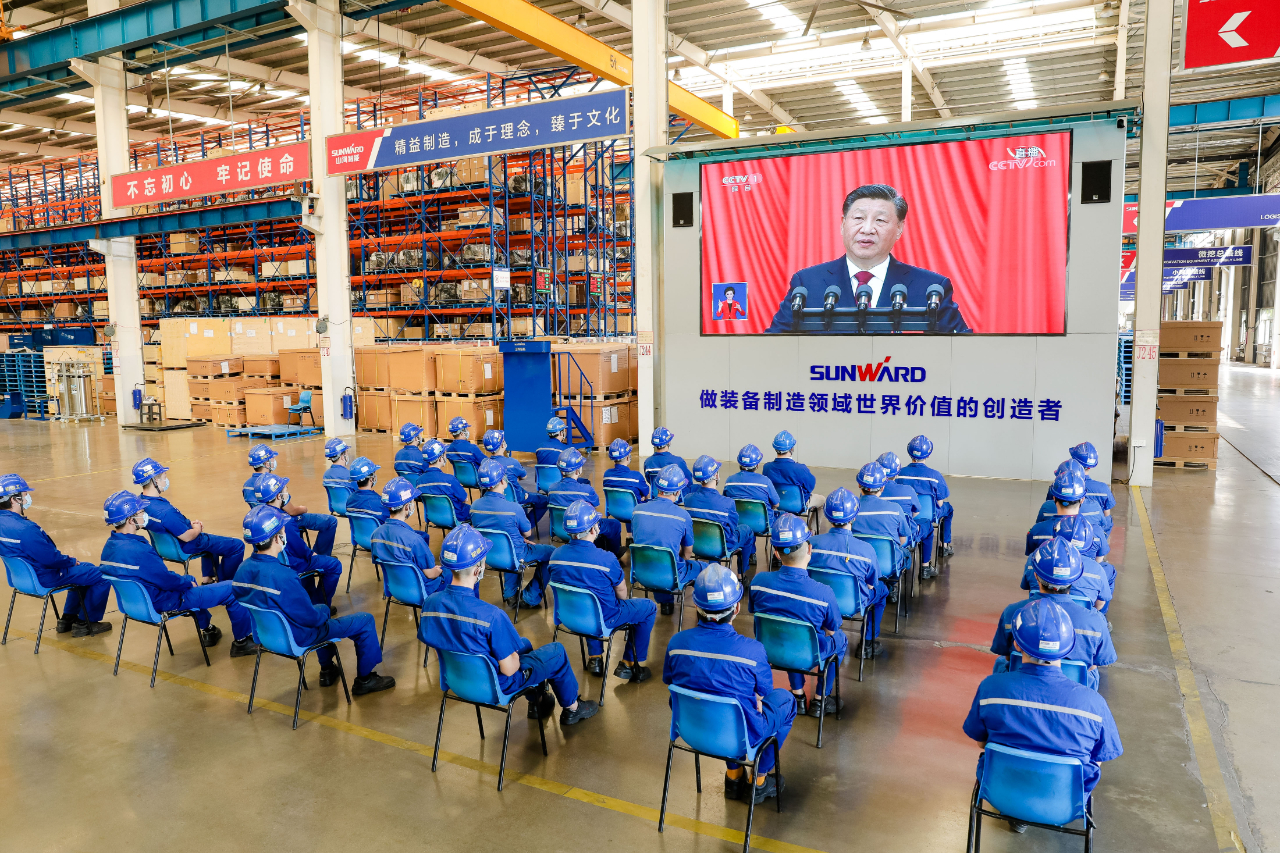 振奋人心！币游国际智能党员干部集中收看党的二十大开幕会盛况