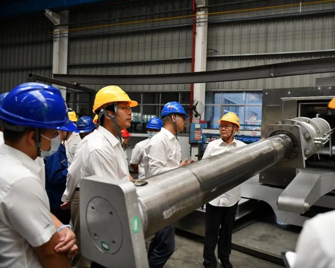 “王炸”！币游国际特装全自动捣炉车乐成下线