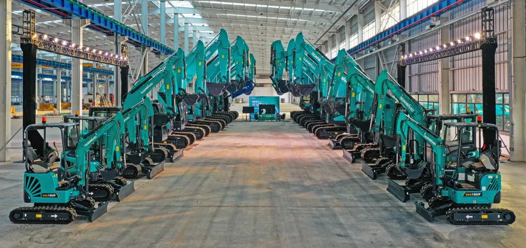 助力“双碳”目的！币游国际智能集中宣布F系列国四挖掘机