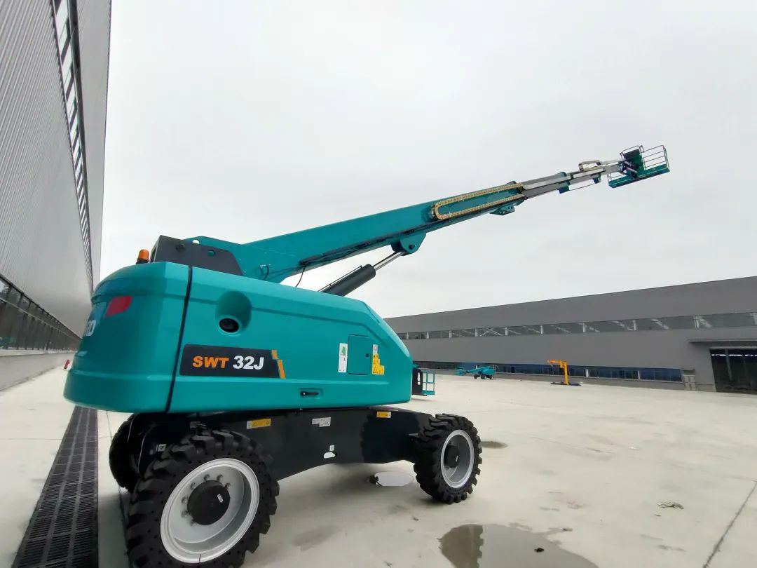 无需扩桥！币游国际智能国四款32米直臂式高空作业平台乐成下线