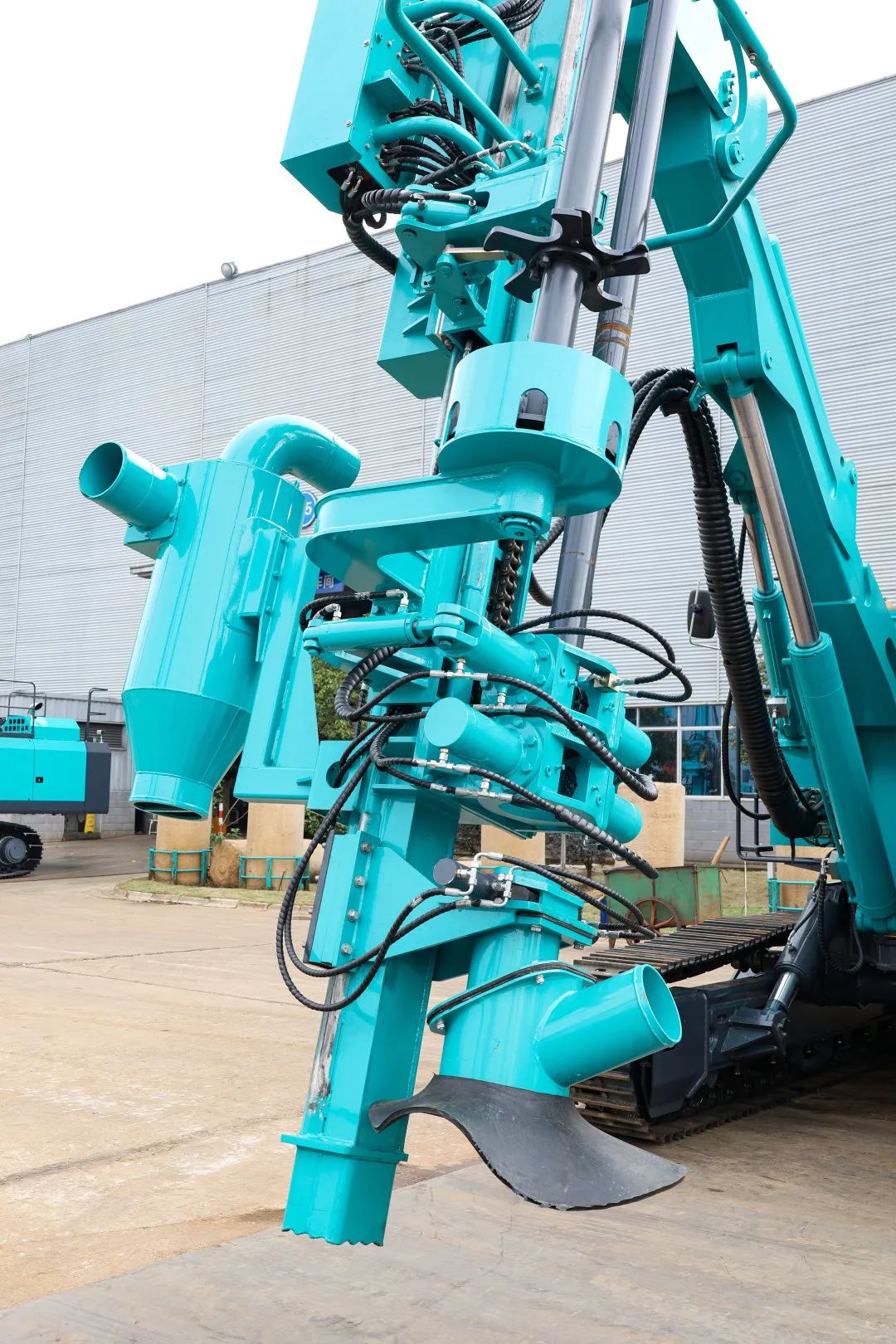 为绿色智能钻爆而生！币游国际智能全新一代一体式潜孔钻机强“四”来袭