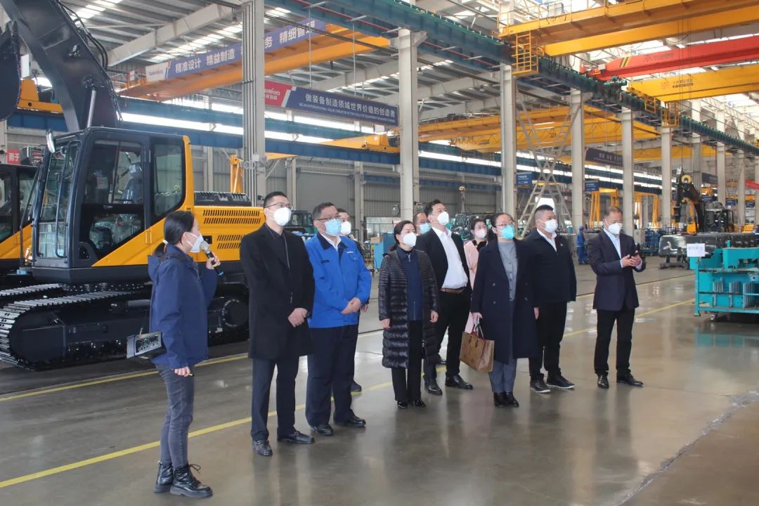 五粮液集团工会主席郭叙雷带队赴币游国际智能考察交流