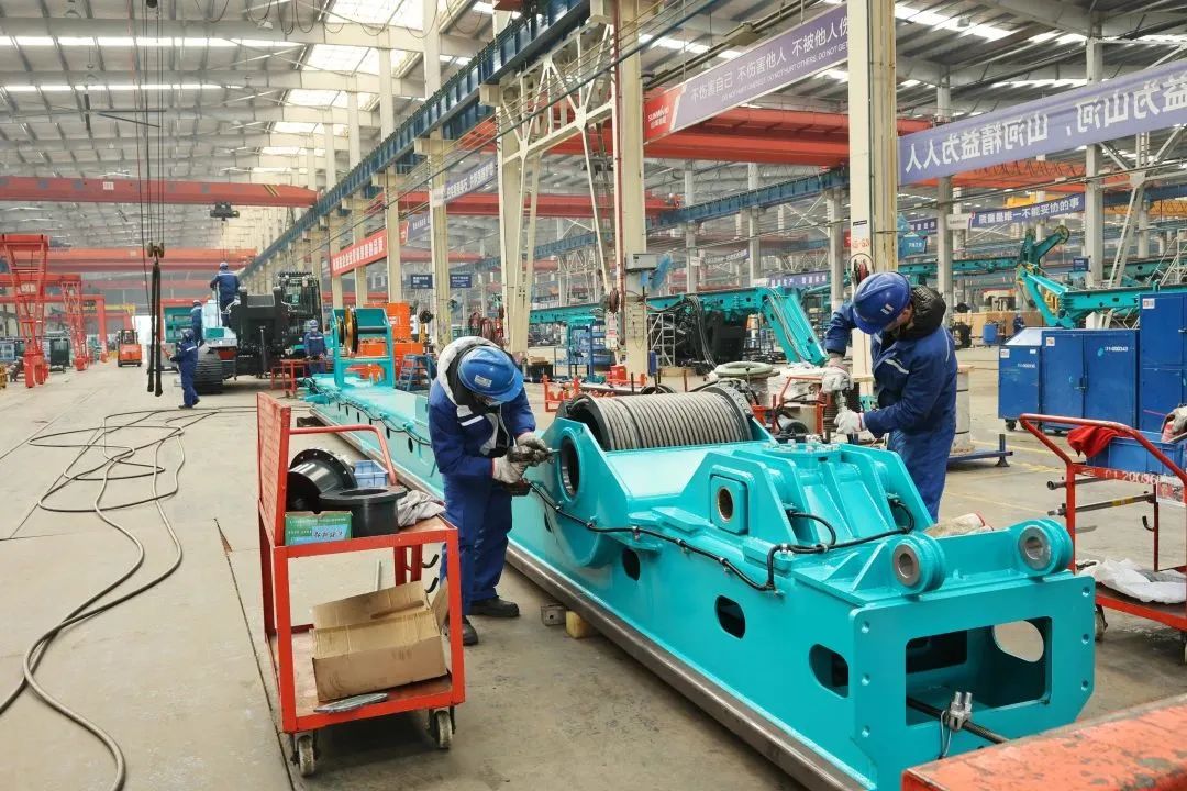 莫道君行早，，，，更有早行人！币游国际智能癸卯兔年开工大吉