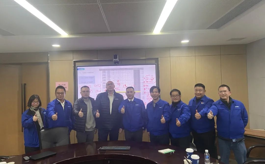 吹响复工“冲锋号”，，，，，全力冲刺“开门红”！币游国际智能高空机械复工复产举行时