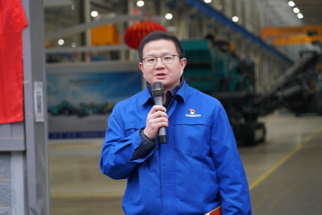 “持证上岗，，，，成为破碎筛分装备的好管家！”