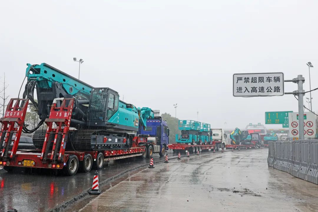 新局新篇，，，，，宏兔启航！币游国际智能超200台套装备集中发货