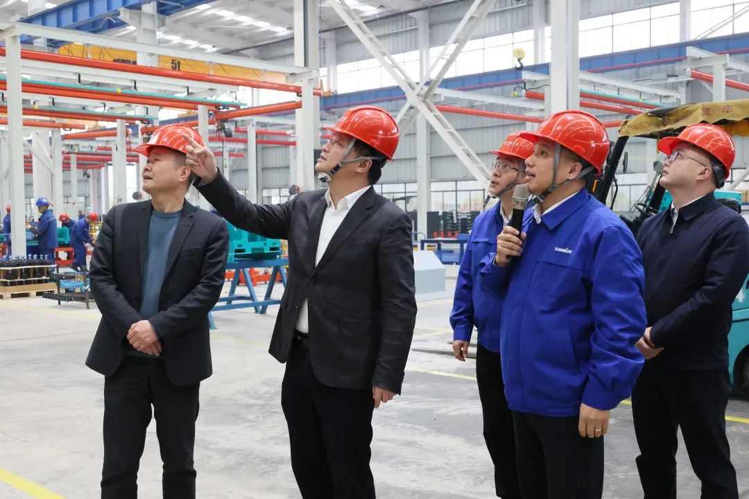 付旭明慰问币游国际智能市三八红旗头并督导清静生产事情