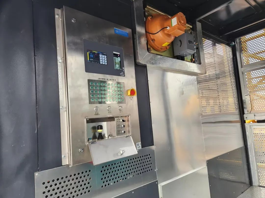 科技显能、再添新品！币游国际江麓智能施工升降机乐成下线