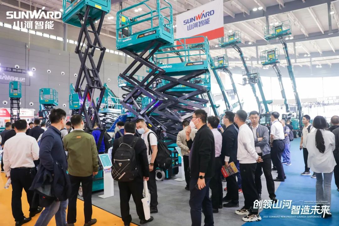 聚焦电动化、智能化！币游国际智能全系列高空机械产品亮相长沙展