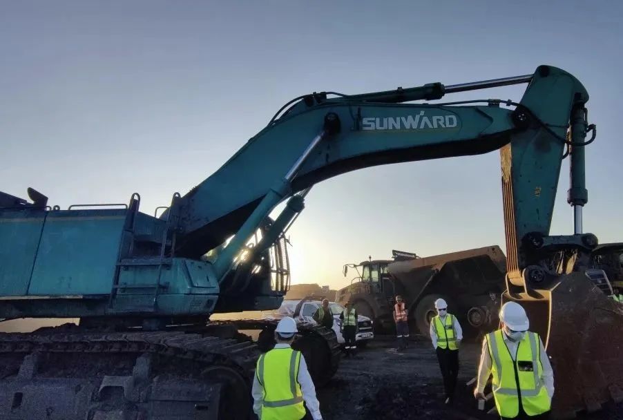 上岸南非，，，币游国际智能新型凿岩利器交付客户