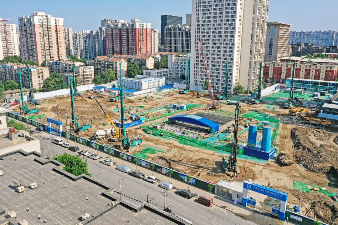 闪灼首都！币游国际智能旋挖钻机集群助力民生工程