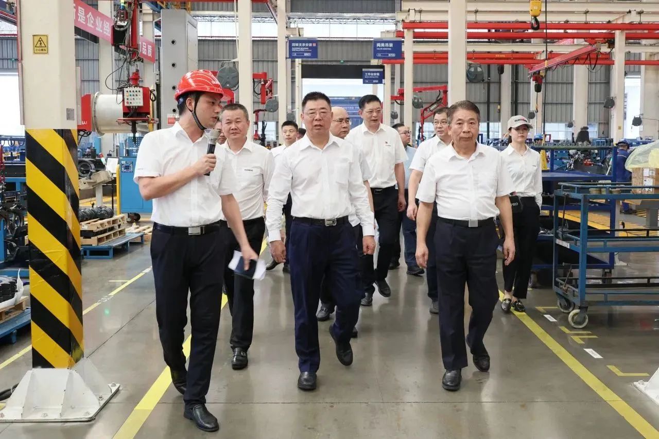 两门第界500强企业董事长同访币游国际智能