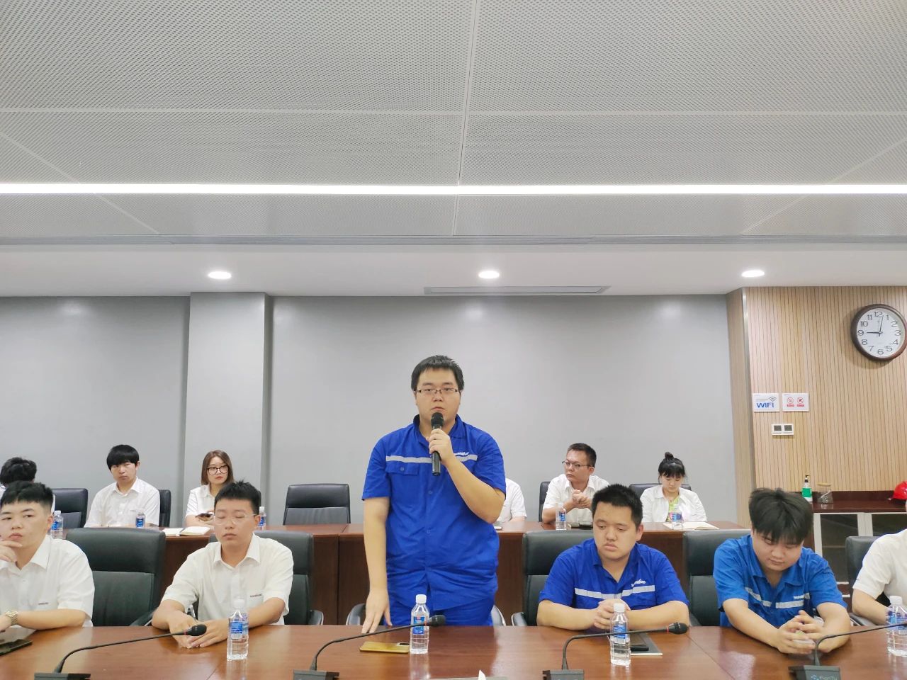 泛论心声，，，，，，共话未来！这场应届结业生员工座谈会，，，，，，很暖，，，，，，很知心！