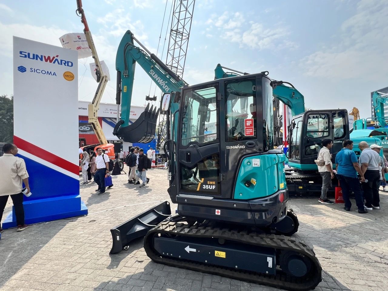 深耕细作，，，，，逆势增添！币游国际智能艳服亮相印尼雅加达矿业展