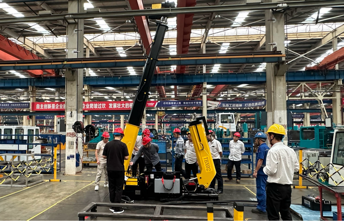 币游国际智能首套抬拨线作业装置通过国家铁路系统准入判断