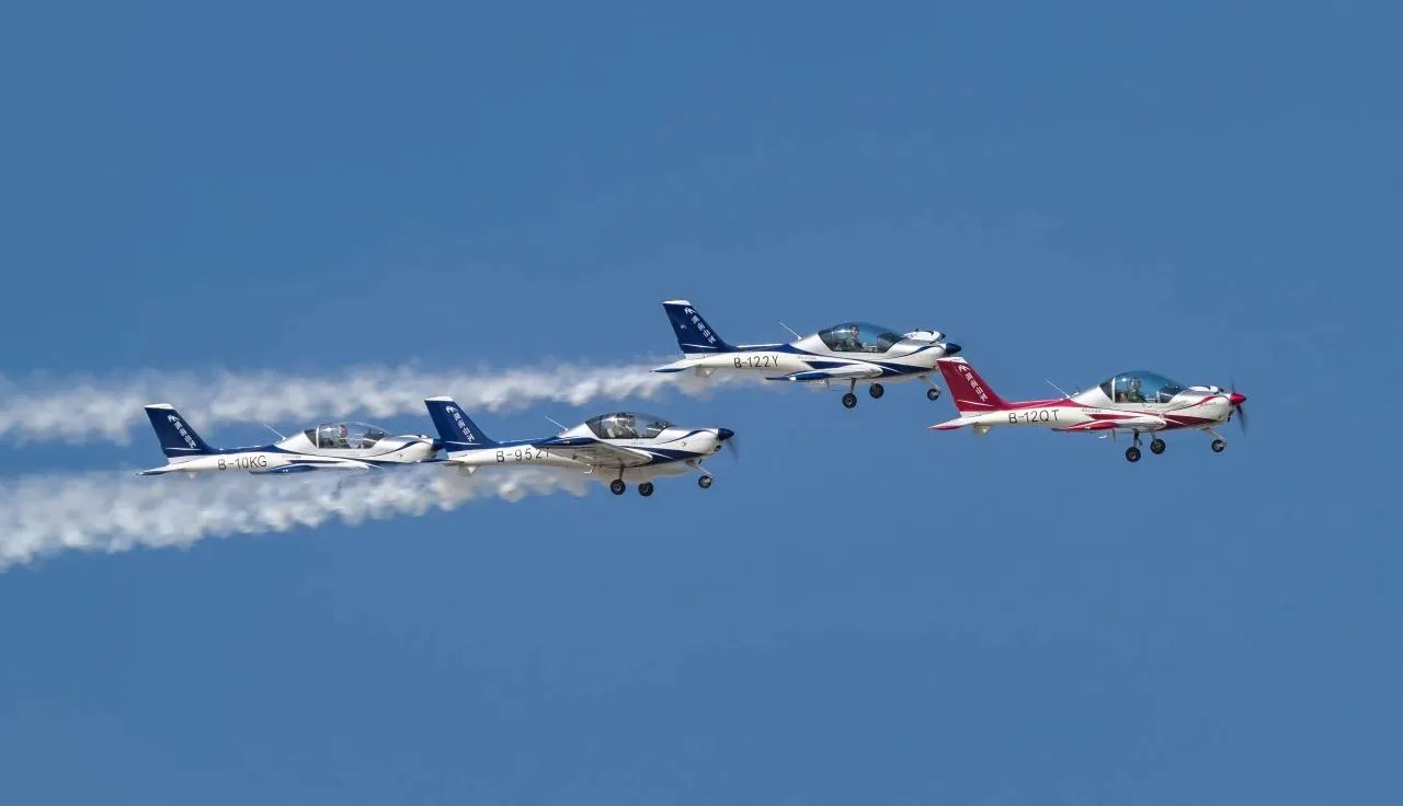 央媒聚焦！一起见证首届亚洲通用航空展上的币游国际风范
