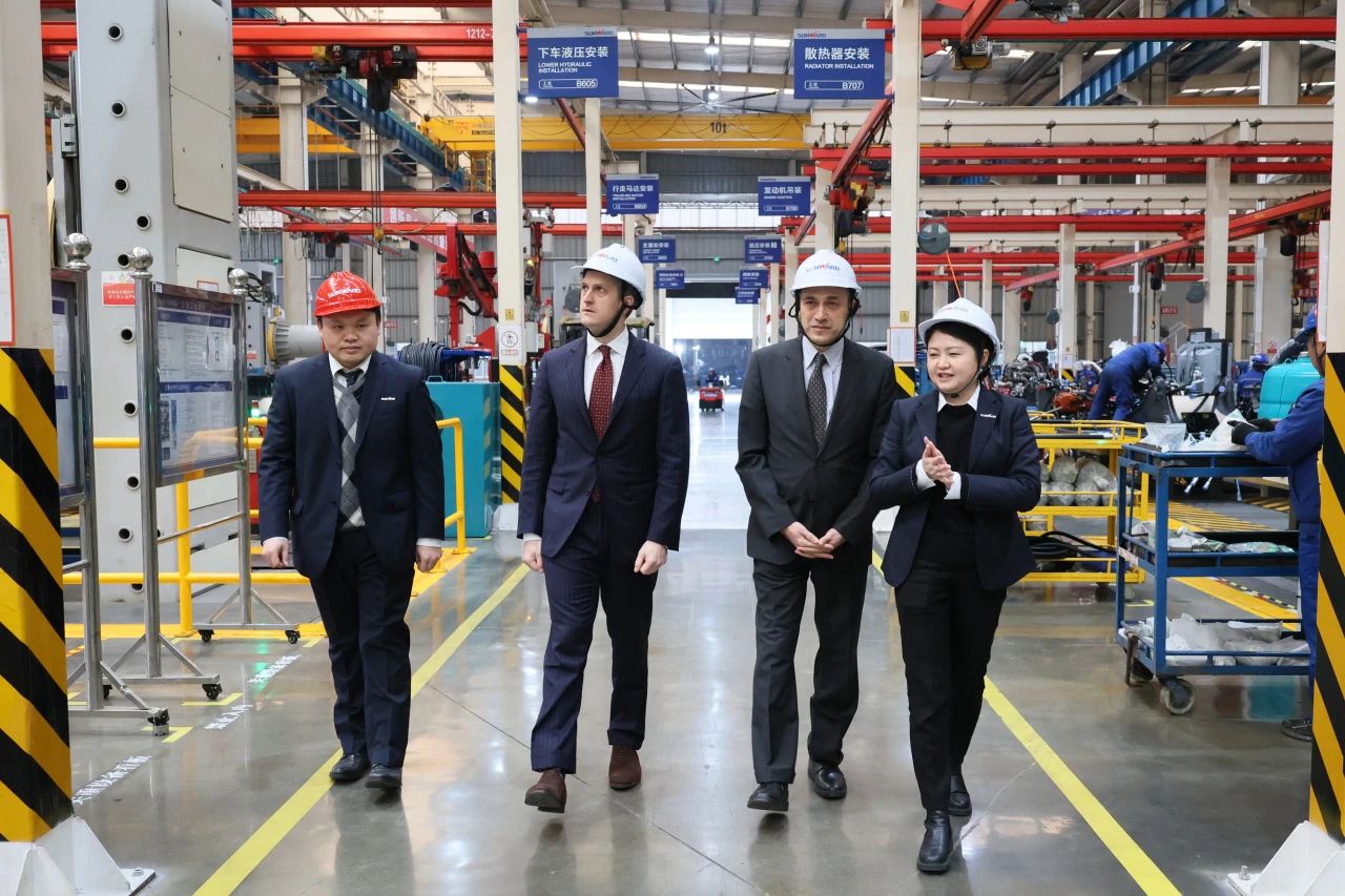 加拿大驻广州总领事贝加德到访币游国际智能