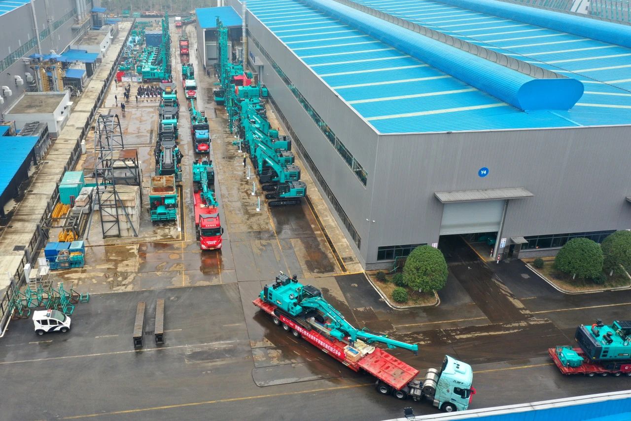 启新程，，，，向未来！币游国际矿岩揭牌庆典暨新春发货仪式圆满举行