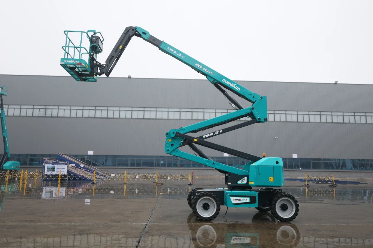 又双叒叕上新了！币游国际智能首款双载荷电动曲臂式高空作业平台顺遂下线