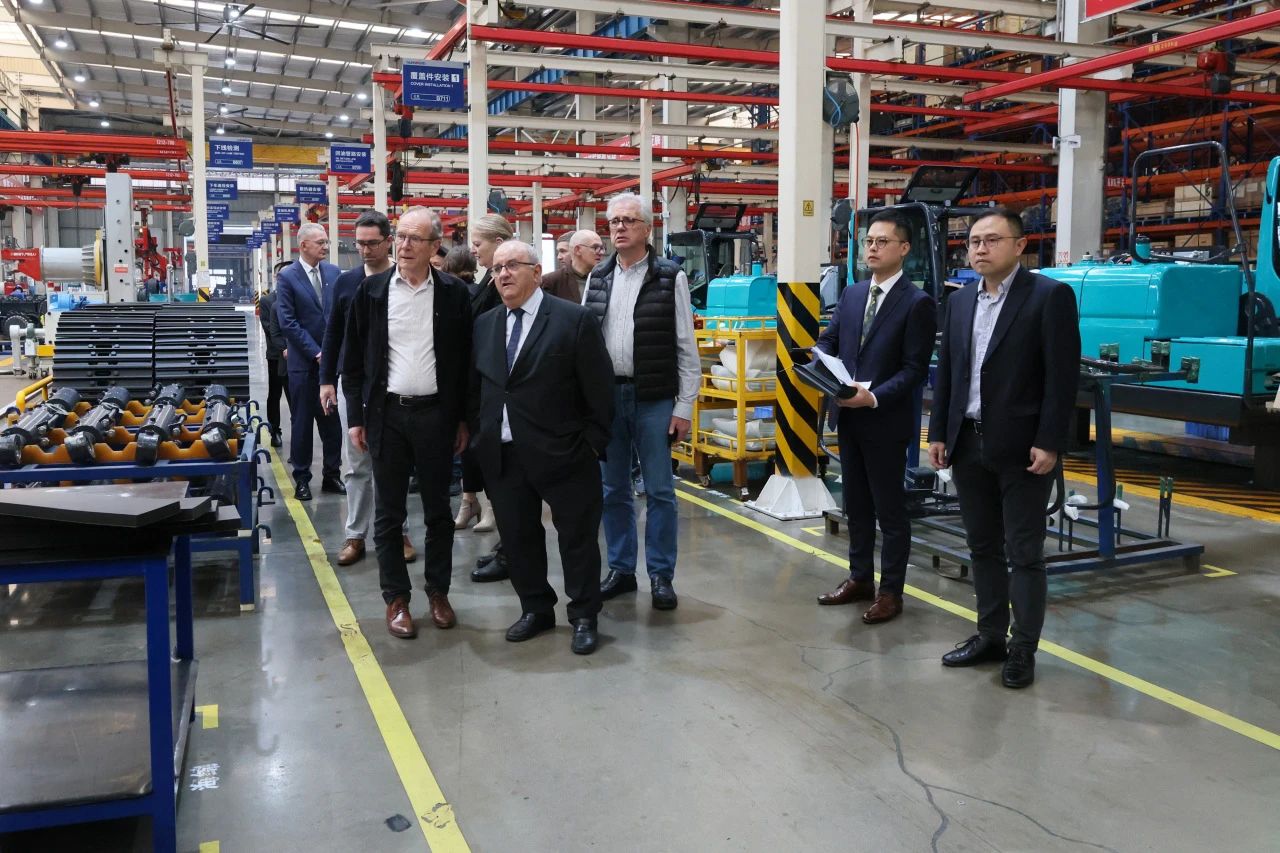 蒙达尔纪市代表团一行考察币游国际智能