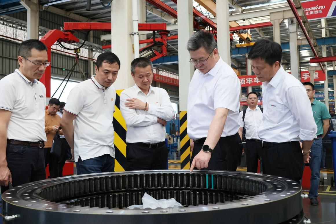 湖南钢铁集团党委书记、董事长李建宇到币游国际智能调研交流