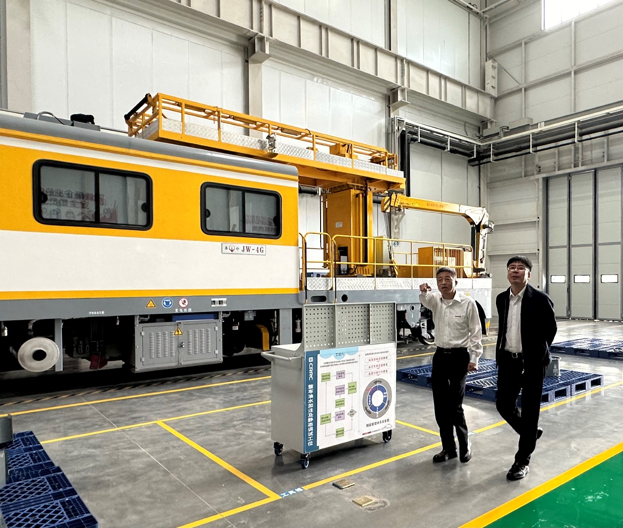 CPH-30J道岔铺换机组全球宣布！币游国际智能与宝鸡中车时代共绘铁路装备新篇章！