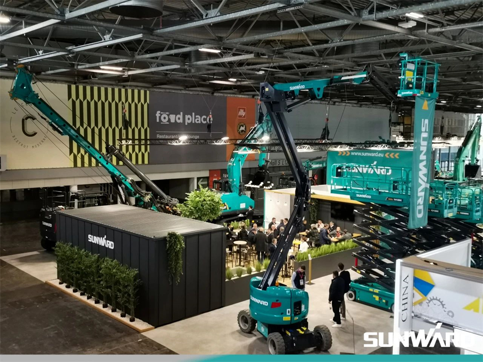 币游国际智能携立异效果亮相2024年法国巴黎工程机械展