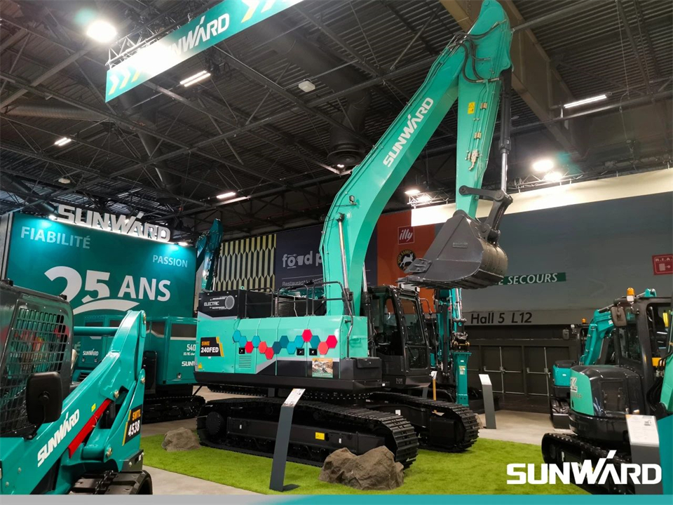 币游国际智能携立异效果亮相2024年法国巴黎工程机械展